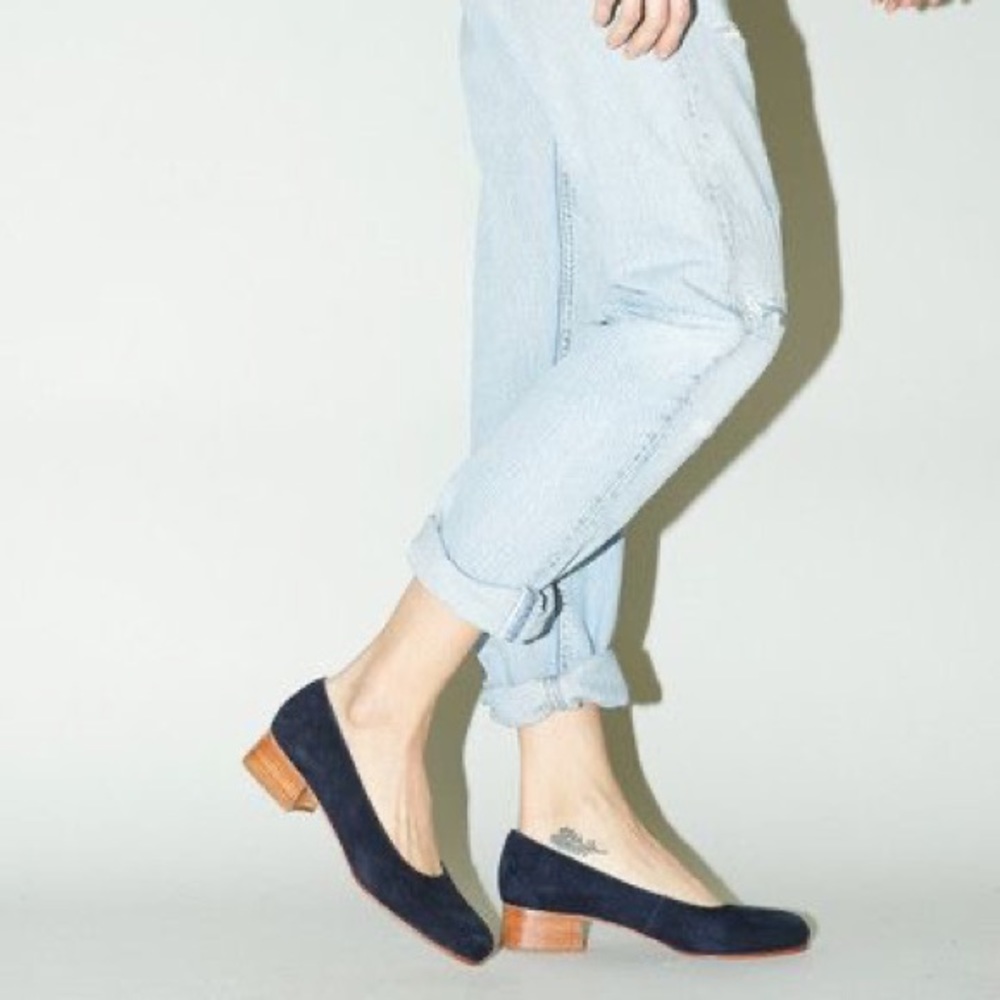 *SOLD* No.6 Frankie Pump in Navy Suede - Picture 2 of 12